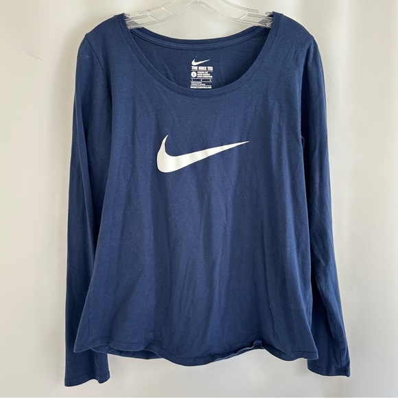 Women’s Nike Blue Athletic Cut Tee Size L - Picture 1 of 3